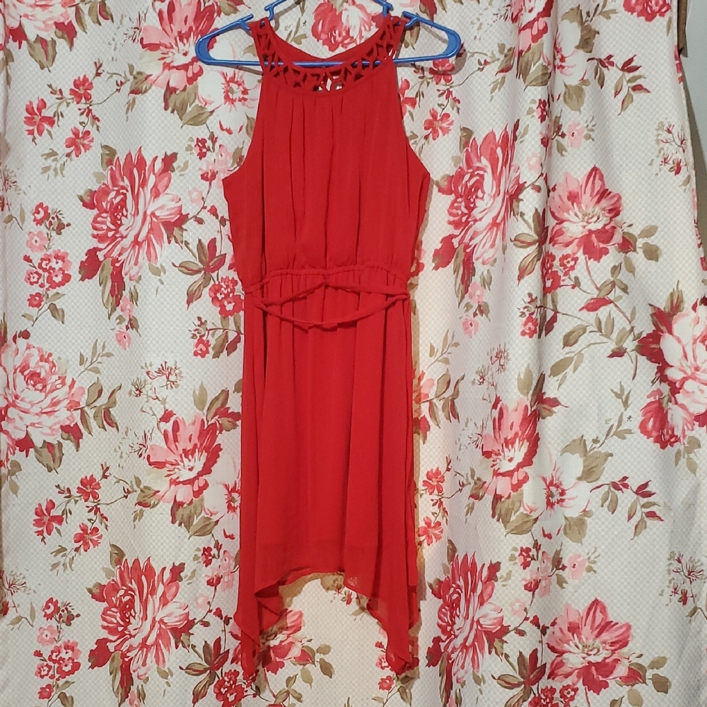 No Boundaries Sleeveles Hankerchief Hem Red Medium 7-9 Dress